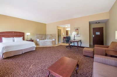 Hampton Inn & Suites Oklahoma City – South jacuzzi Hampton Inn & Suites Oklahoma City - South jacuzzi