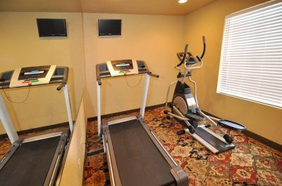 Hilltop Inn and Suites 3