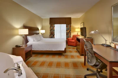 Hilton Garden Inn Clarksville jacuzzi