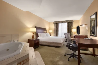 Hilton Garden Inn Dulles North jacuzzi