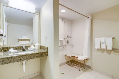 Hilton Garden Inn Waldorf 2