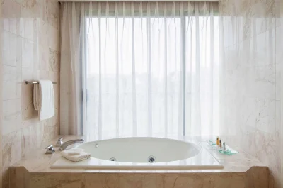 Hilton Waikoloa Village jacuzzi