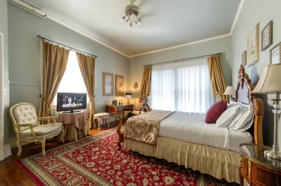 Historic Michabelle Inn2