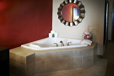 Holiday Inn BIRMINGHAM - HOOVER, an IHG Hotel jacuzzi