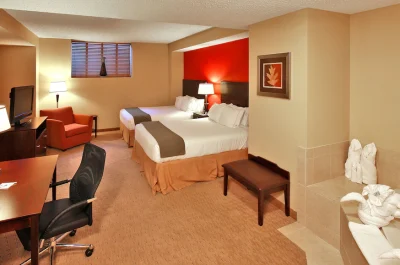 Holiday Inn Express Baltimore-Downtown jacuzzi