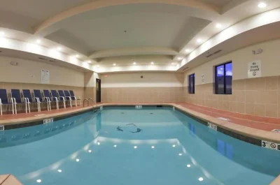 Holiday Inn Express Hotel & Suites Guthrie North Edmond 2