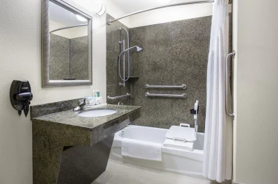 Holiday Inn Express Hotel & Suites Pauls Valley, an IHG Hotel 3