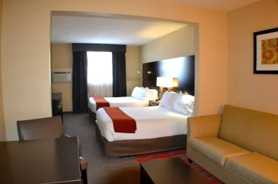Holiday Inn Express Hotel & Suites Waterford 1
