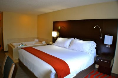 Holiday Inn Express Hotel & Suites Waterford 5