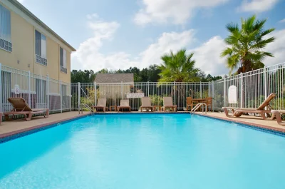 Holiday Inn Express Leesville-Ft. Polk, an IHG Hotel 2