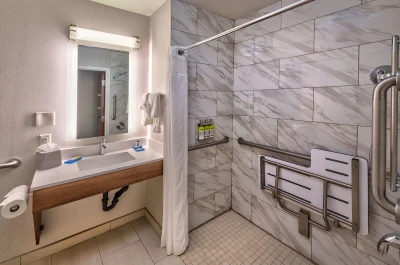 Holiday Inn Express Reno Airport, an IHG Hotel 4