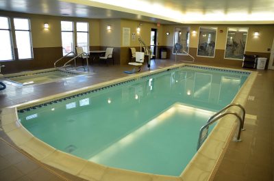 Holiday Inn Express & Suites Youngstown 4