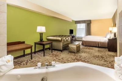 Holiday Inn Gurnee Convention Center Holiday Inn Gurnee Convention Center