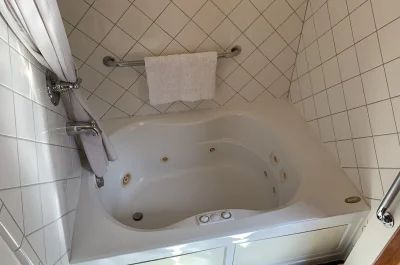 Inn at Creek Street jacuzzi