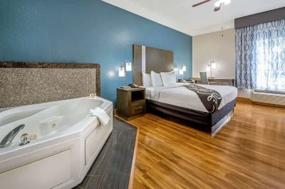 La Quinta Inn & Suite Kingwood Houston jacuzzi