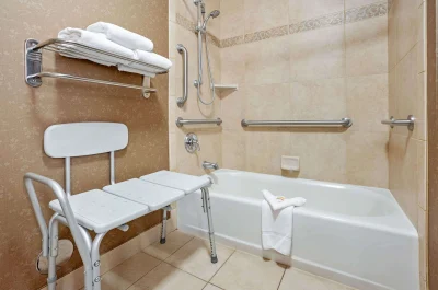 La Quinta Inn & Suites by Wyndham Boise Towne Square 2