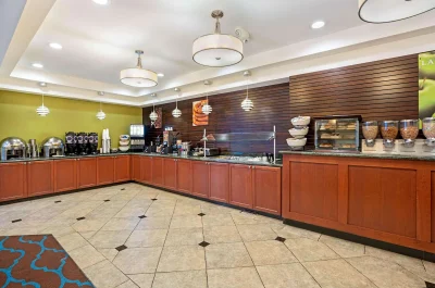 La Quinta Inn & Suites by Wyndham Boise Towne Square 4