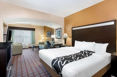 La Quinta by Wyndham Indianapolis Airport West 5