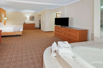 La Quinta by Wyndham Salt Lake City - Layton 4