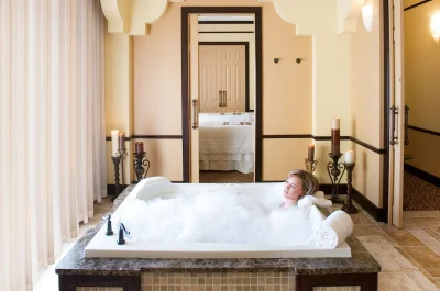 Lake Buena Vista Resort Village & Spa jacuzzi
