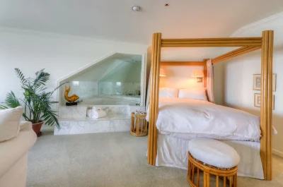 Lighthouse Club Hotel 6