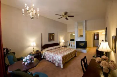 Lockport Inn & Suites