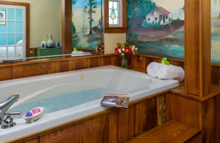 Louisiana Hot Tub suite