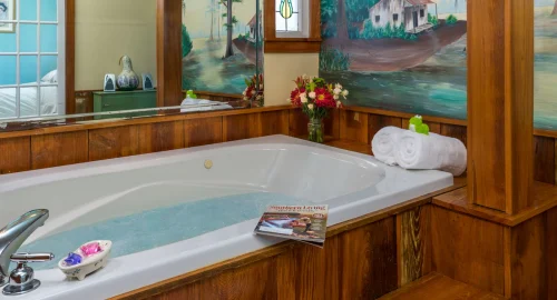 Louisiana Hot Tub suite