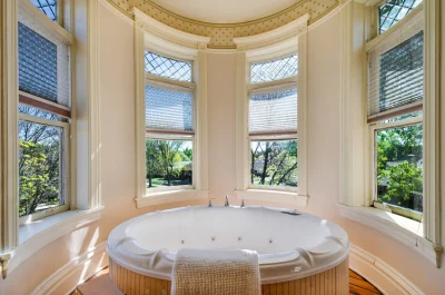 Lumber Baron Inn and Gardens jacuzzi