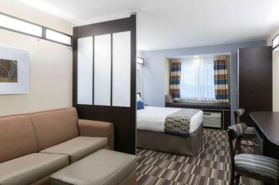 Microtel Inn & Suites by Wyndham Baton Rouge Airport 1