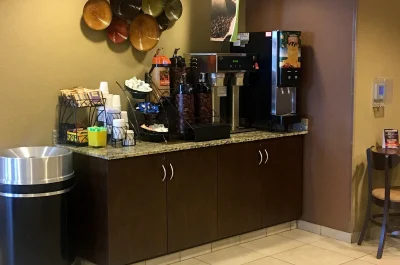 Microtel Inn & Suites by Wyndham Minot 3
