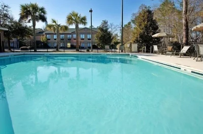 Moncks Corner Inn 1