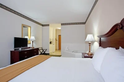 Moncks Corner Inn jacuzzi