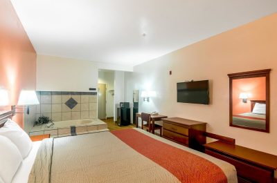Motel 6-Oklahoma City, OK jacuzzi