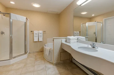 Ogunquit Hotel and Suites 6