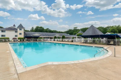 Ogunquit Hotel and Suites 8