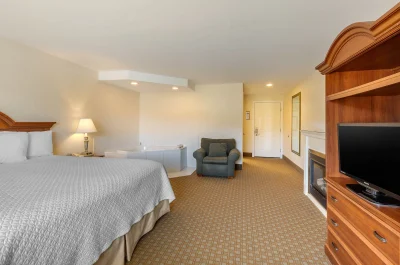 Ogunquit Hotel and Suites jacuzzi