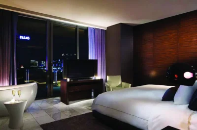 Palms Place Hotel jacuzzi