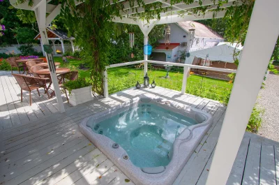 Phineas Swann Inn & Spa jacuzzi