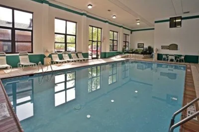 Quality Inn & Suites 12