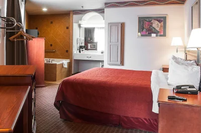 Quality Inn & Suites Las Cruces - University Area 2