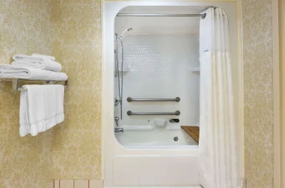 Ramada Limited Little Rock 2