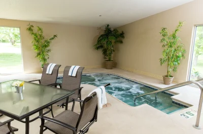 Ramada by Wyndham 1