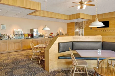Ramada by Wyndham Bismarck 3