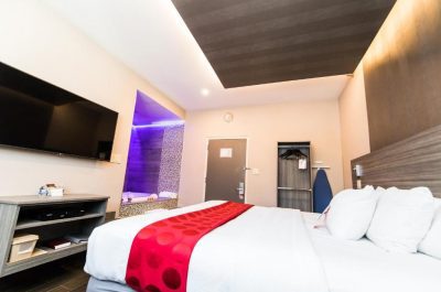 Ramada by Wyndham Bronx 4