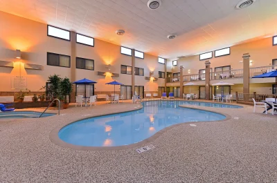 Revel Hotel Minot, SureStay Collection by Best Western 1
