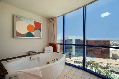 Rio All-Suite Hotel & Casino jacuzzi