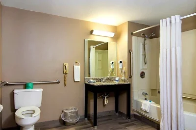 Rodeway Inn & Suites Monroeville-Pittsburgh 4