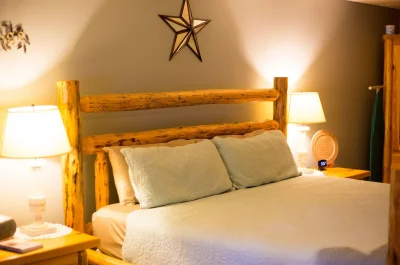 Romantic Jacuzzi Cabin Suite