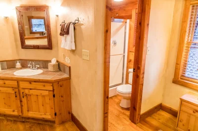 Ruidoso Lodge Cabin 3